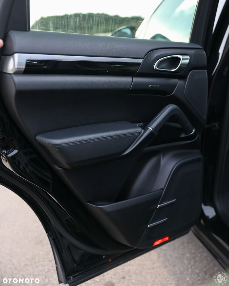 Porsche Cayenne - 31
