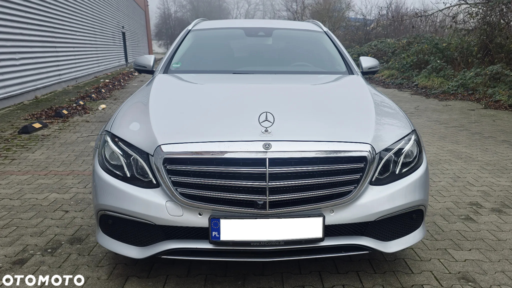 Mercedes-Benz Klasa E 220 d T 9G-TRONIC Exclusive - 2