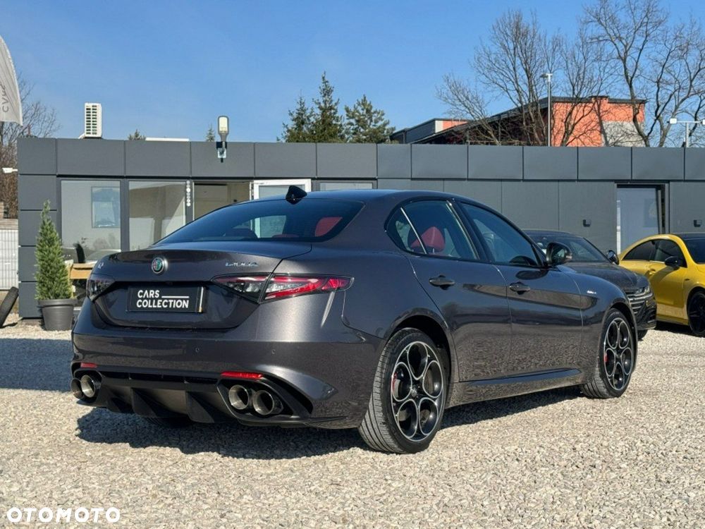 Alfa Romeo Giulia - 4