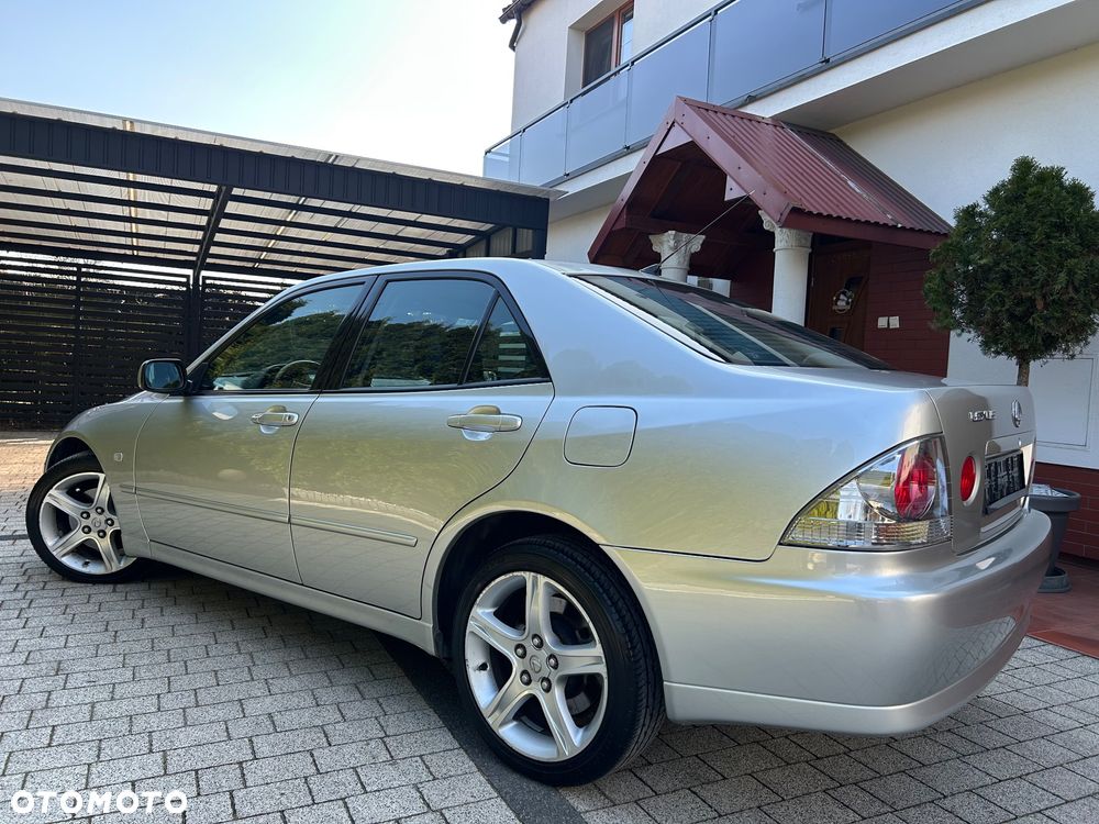 Lexus IS 200 Elegance - 17