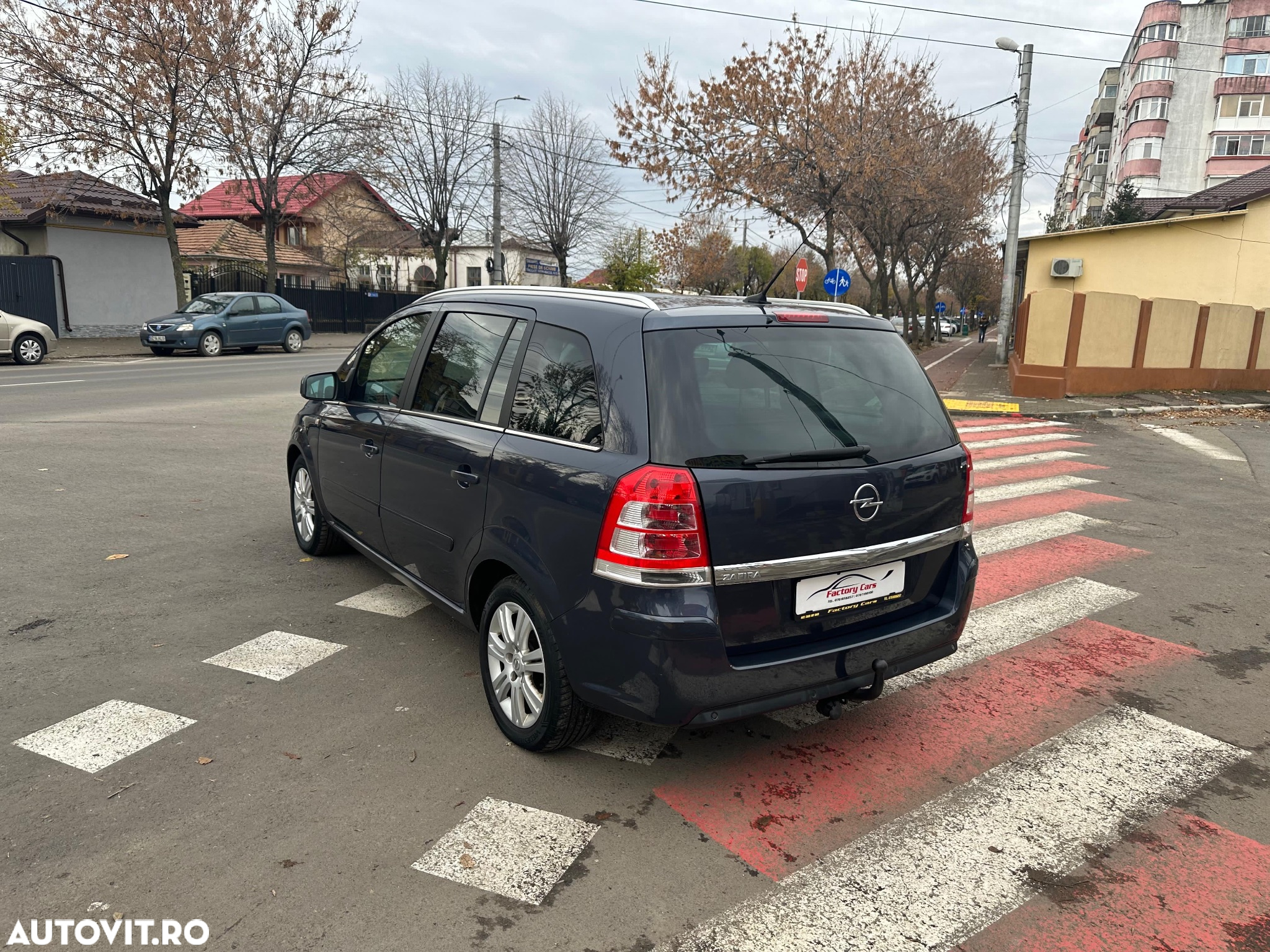 Opel Zafira 1.8 Cosmo Easytronic - 4
