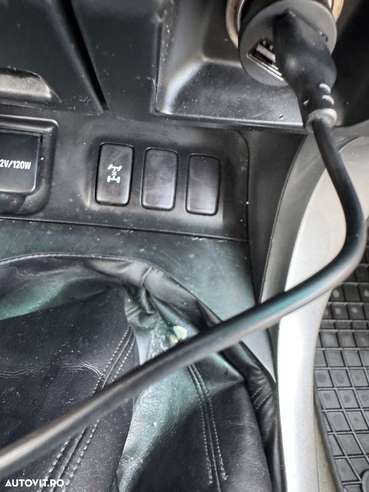 Toyota Land Cruiser - 23