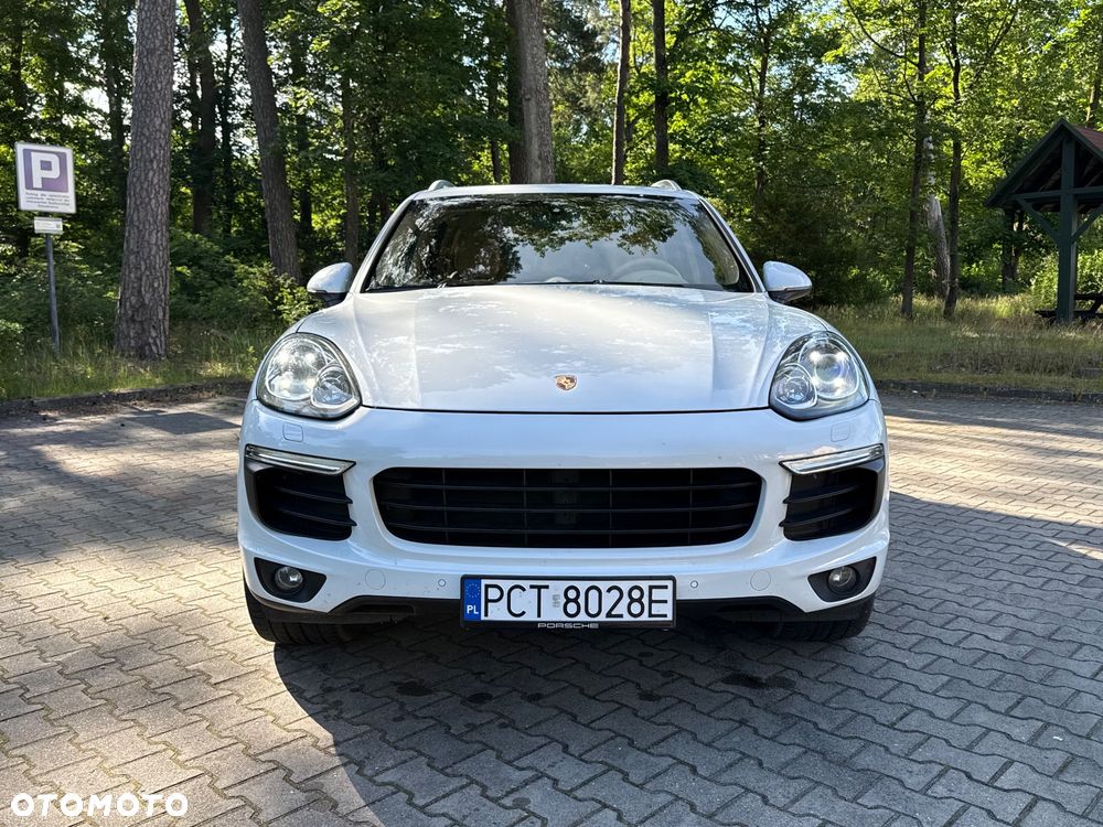Porsche Cayenne Platinum Edition - 2