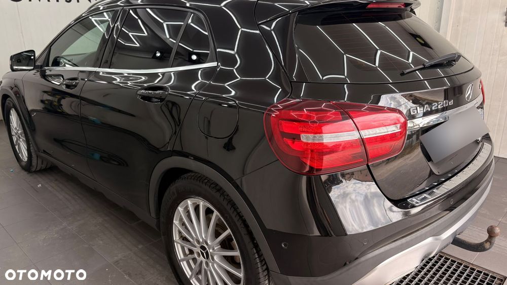 Mercedes-Benz GLA 220 d 4-Matic - 19