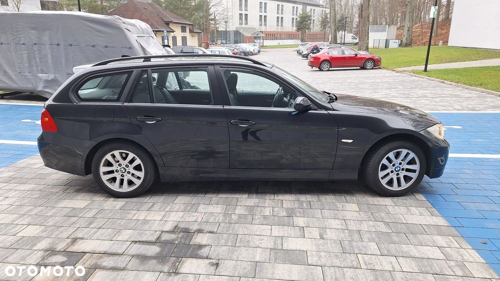 BMW Seria 3 318d - 24