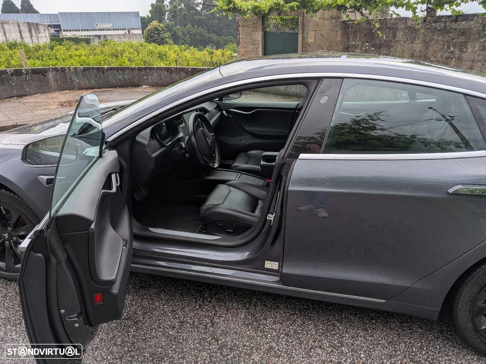 Tesla Model S Long Range - 3