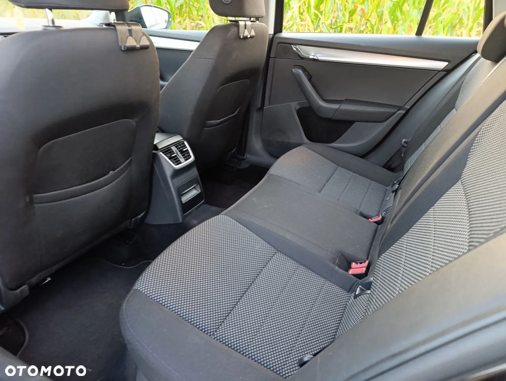 Skoda Octavia 1.4 TSI Elegance DSG - 7