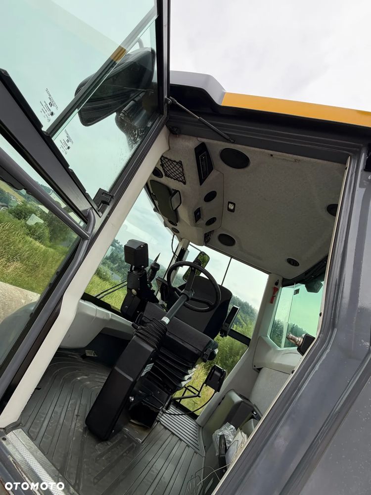 Dynapac Atlas Copco CA1500 D Walec Drogowy Terenowy Guma-Stal. 9 ton. Import Norwegia 2015rok. Maszyna w pięknym stanie! Wentylacja Klima. Serwisy w Dekra AKTUALNE 2026r. Zero zniszczeń IGŁA Po serwisach eksploatacyjnych w Norwegii. Walec z Upadłości od pierwszego właściciela. Obrotowy fotel wraz ze sterowaniem. Dokumenty Dekra! Silnik Cummins 110Km. Nagłośnienie radio! Usb. Zero luzów i wycieków! Niski Przebieg 200mtg. Oryginał! Wielka Okazja - 14