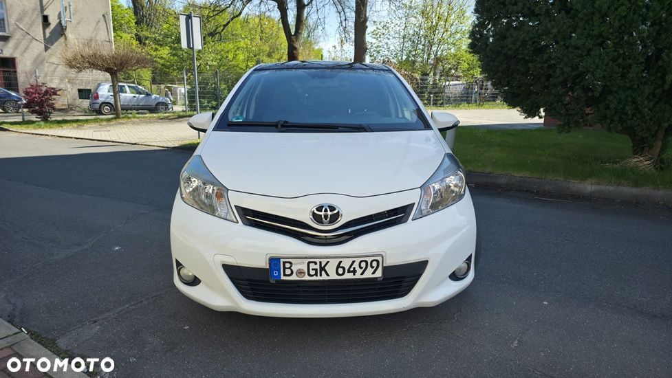 Toyota Yaris 1.33 Premium - 9