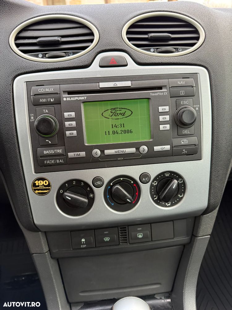 Ford Focus 1.8 Fun X - 21