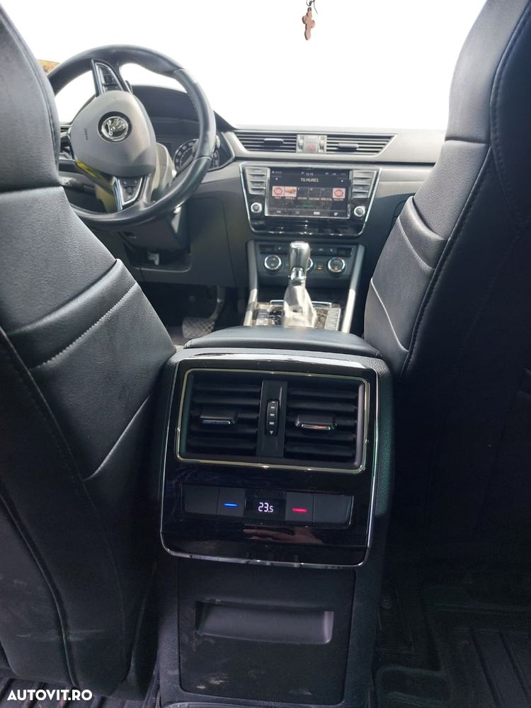 Skoda Superb 2.0 TDI DSG Sportline - 5