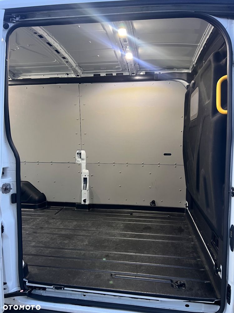 Ford Transit - 18