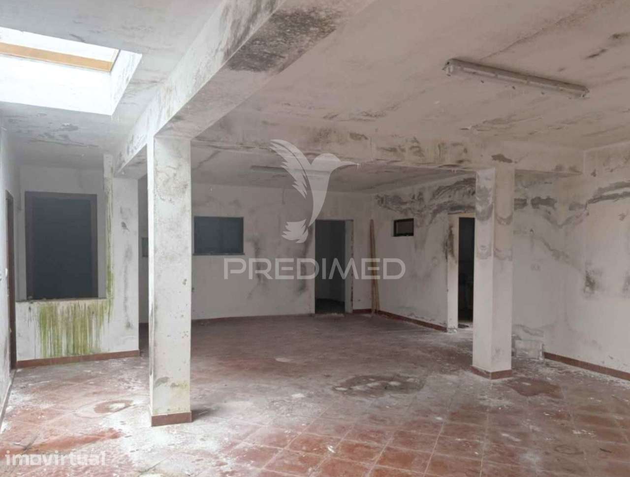 Moradia Isolada , 4 Quartos, 392 m2 em Monsarros Anadia - Grande imagem: 2/21