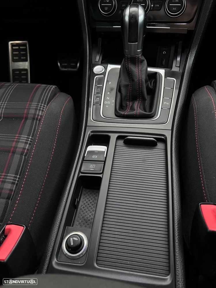 VW Golf GTI BlueMotion DSG - 25