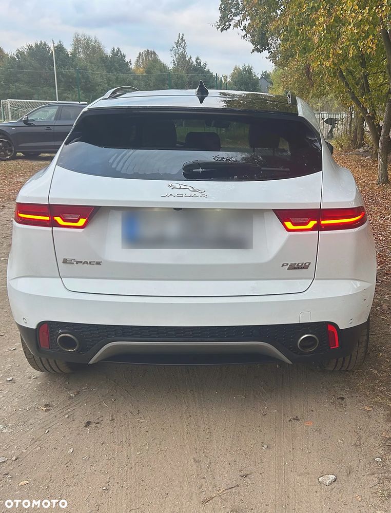 Jaguar E-Pace 2019 photo 3