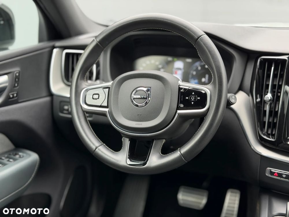 Volvo XC 60 B4 B R-Design - 30