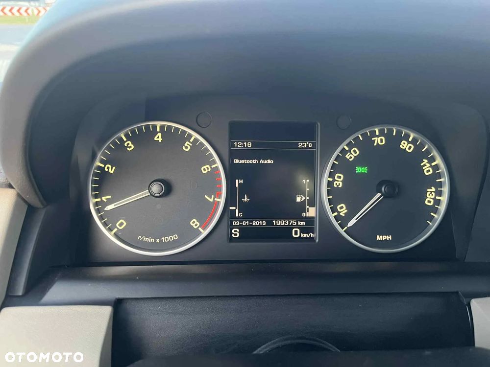 Land Rover Discovery ver-iv-3-0-v6-sc-hse - 11