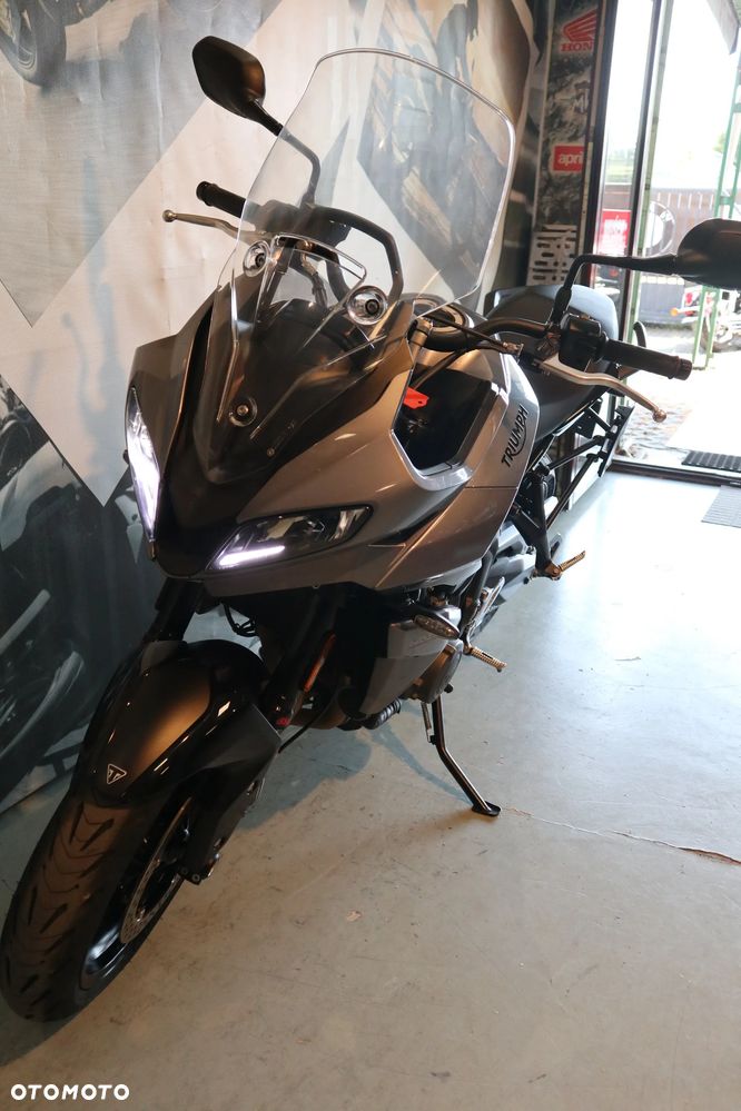 Triumph Tiger - 4