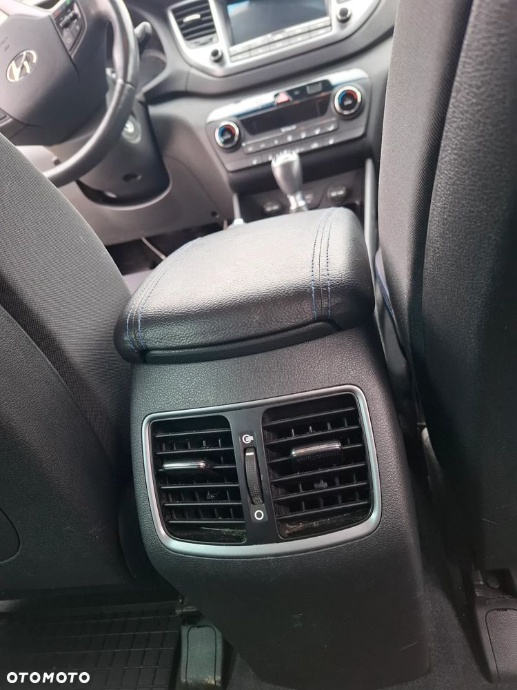 Hyundai Tucson 1.6 GDI BlueDrive Comfort 2WD - 27