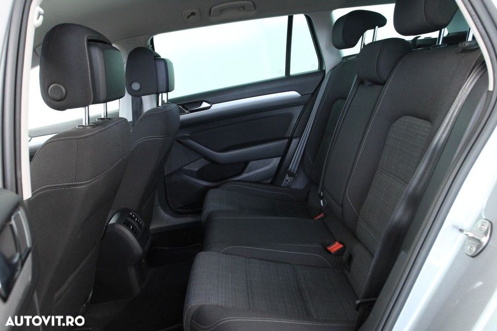 Volkswagen Passat - 10