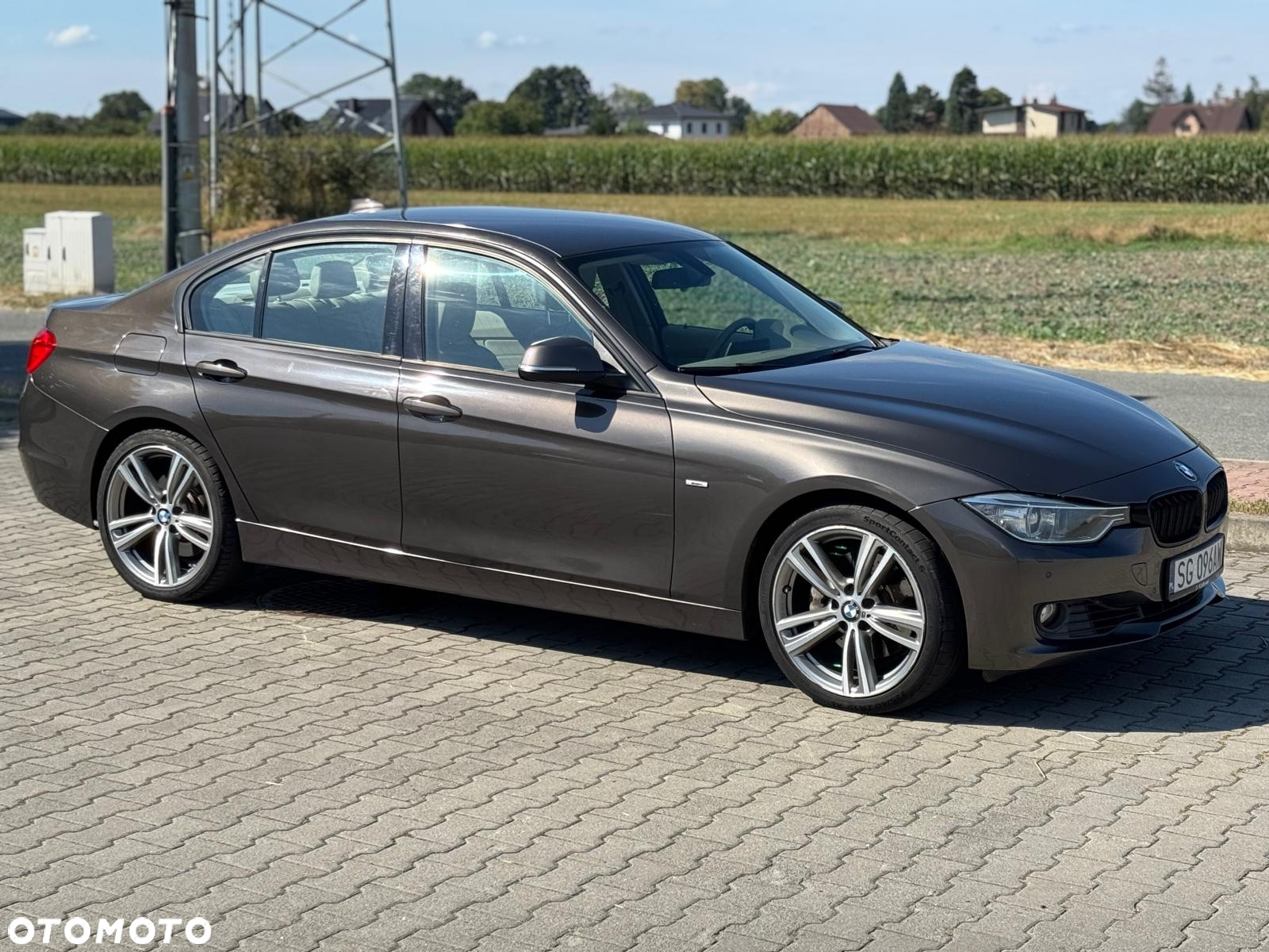 BMW Seria 3 335i Modern Line - 9