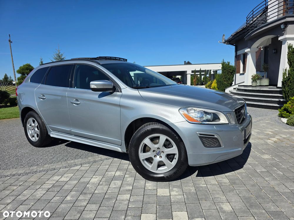 Volvo XC 60 D5 AWD Geartronic Summum - 5