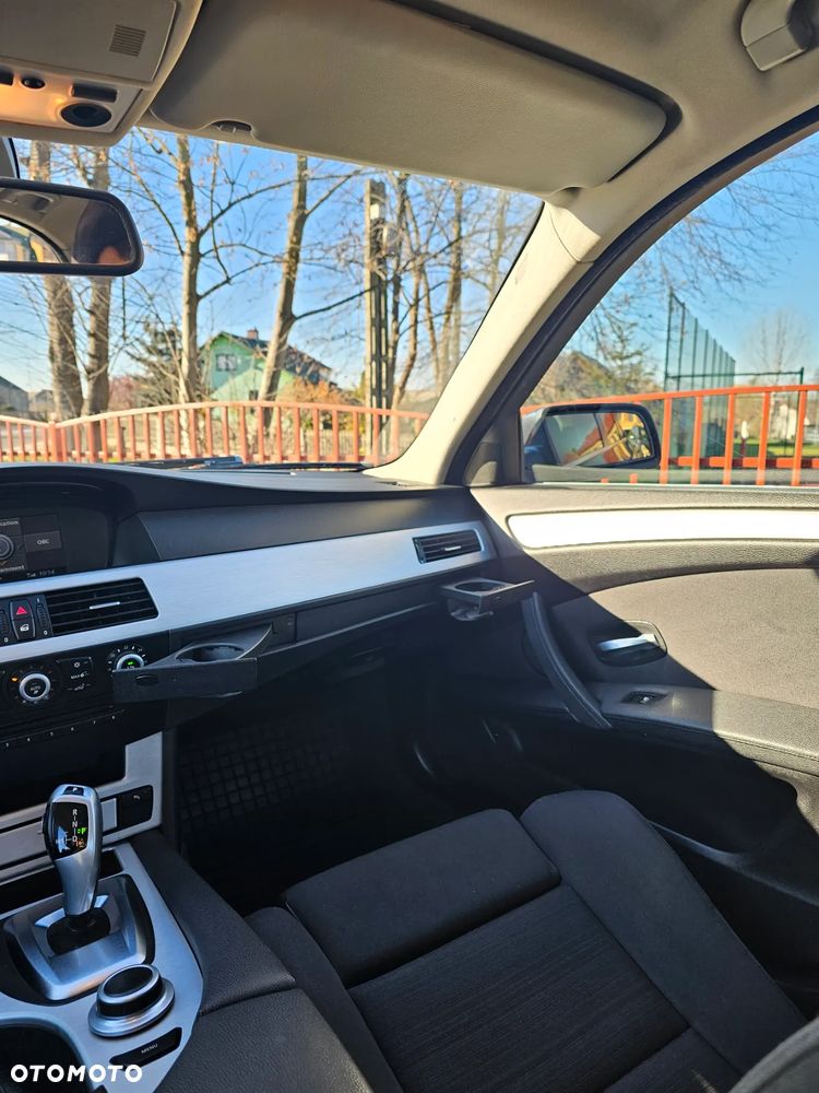 BMW Seria 5 520d Touring - 23