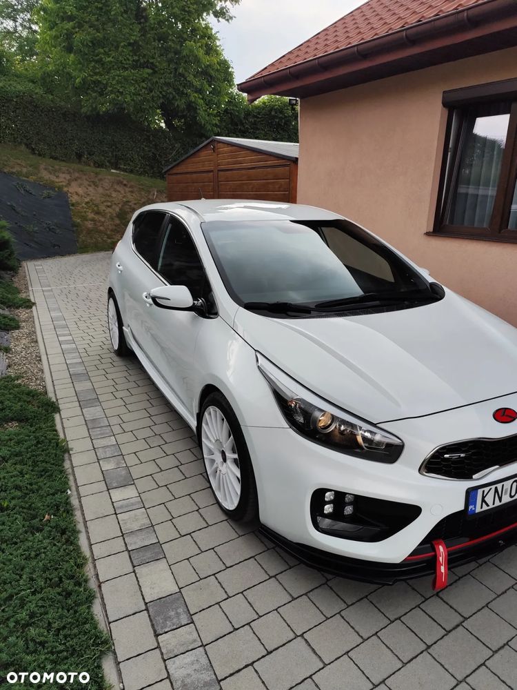 Kia Ceed 1.6 T-GDI GT L - 11