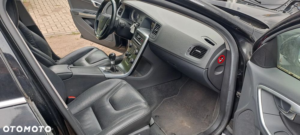Volvo S60 D2 - 11