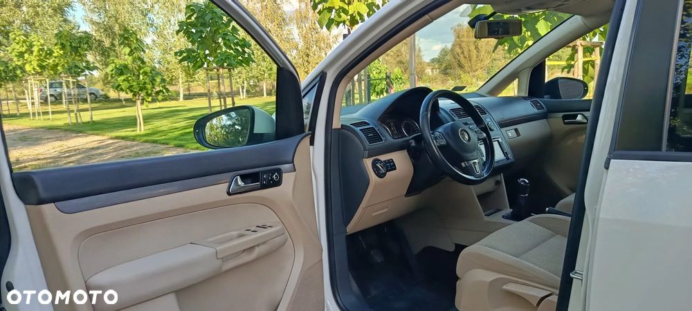 Volkswagen Touran 1.6 TDI DPF BlueMotion Technology Life - 13