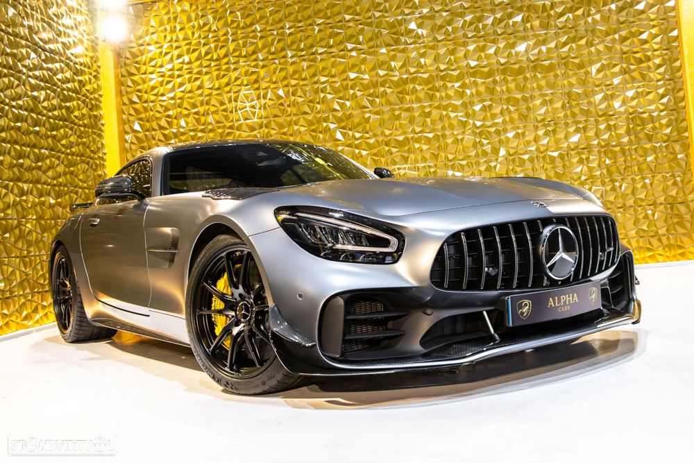 Mercedes-Benz AMG GT R - 4