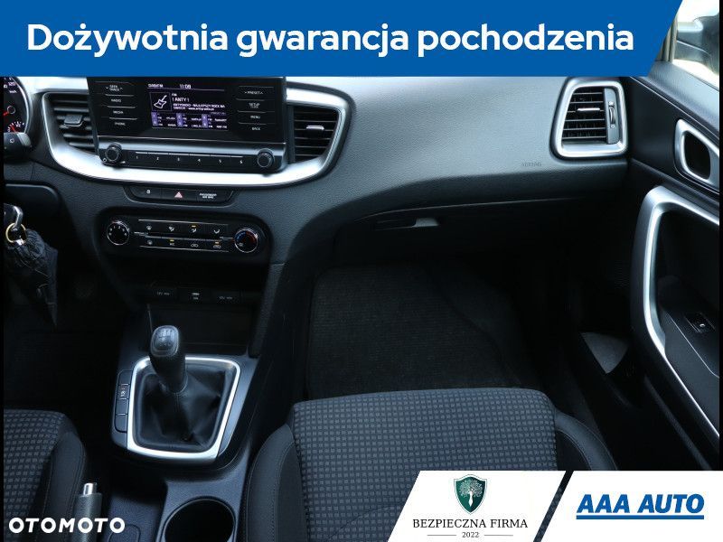 Kia Ceed - 9