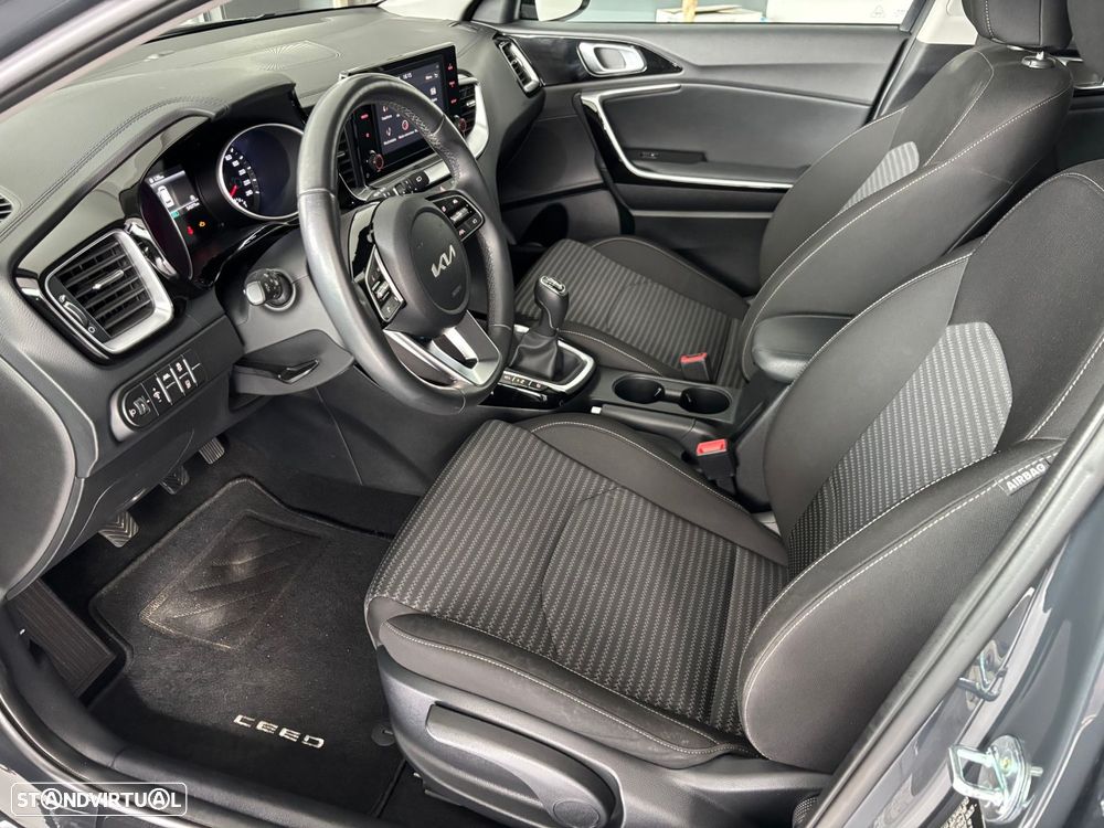 Kia Ceed SW 1.6 CRDi MHEV Dynamic - 9