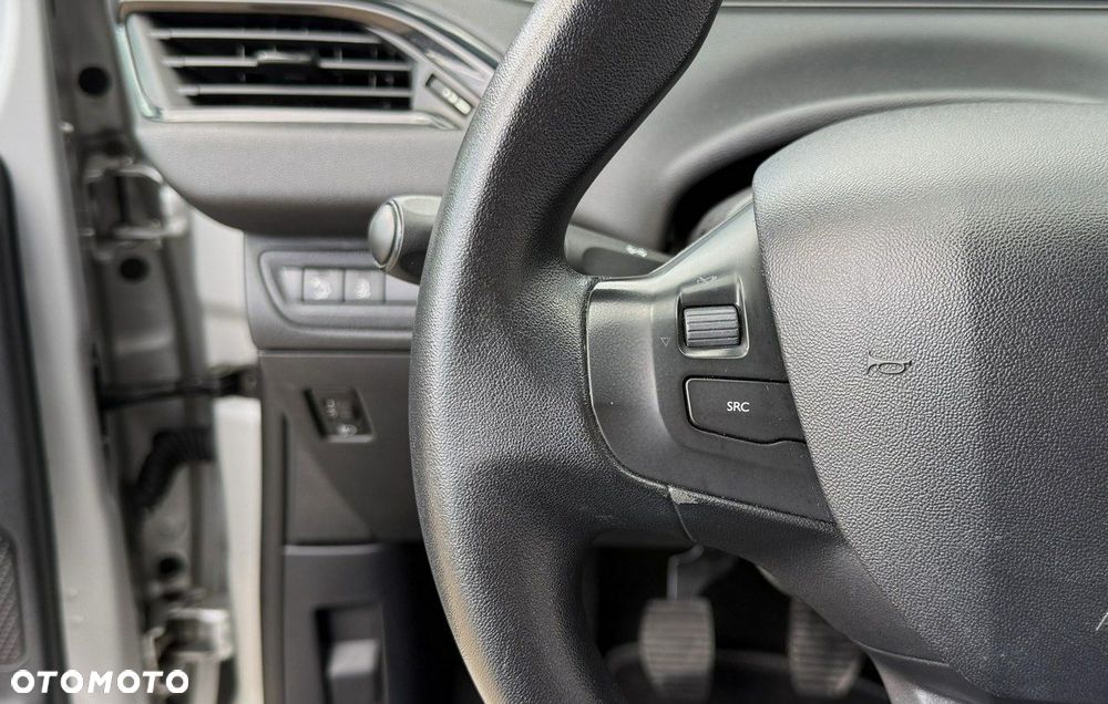 Peugeot 208 PureTech 82 Start & Stop Allure - 27