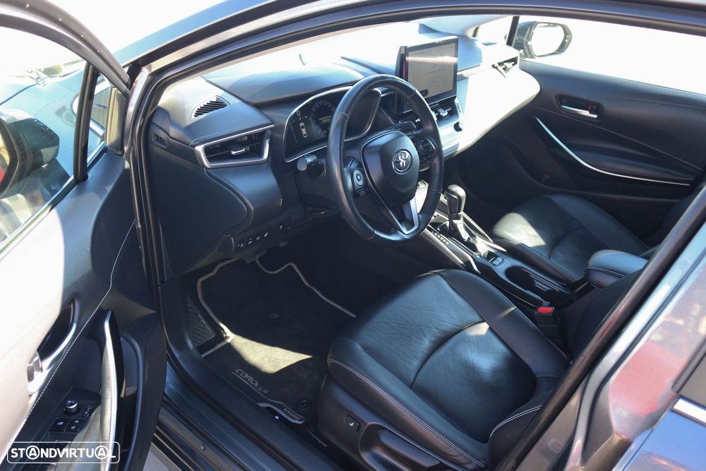 Toyota Corolla SD 1.8 Hybrid Luxury - 24