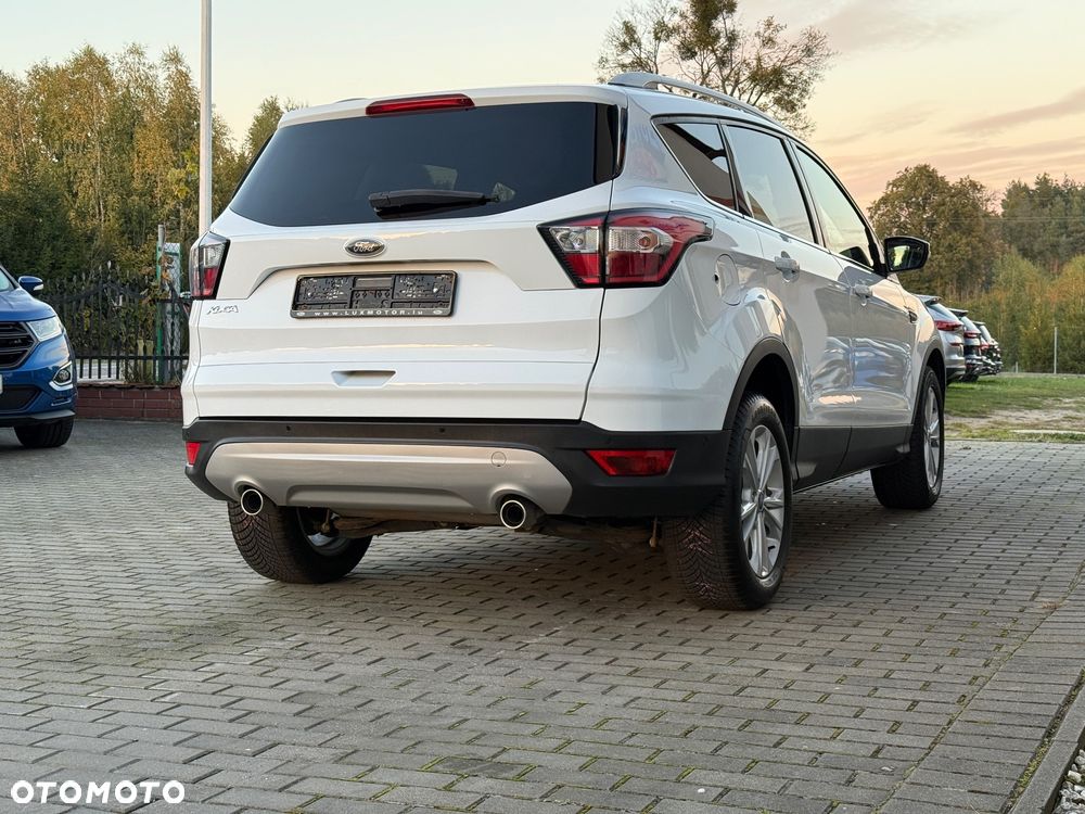 Ford Kuga - 10