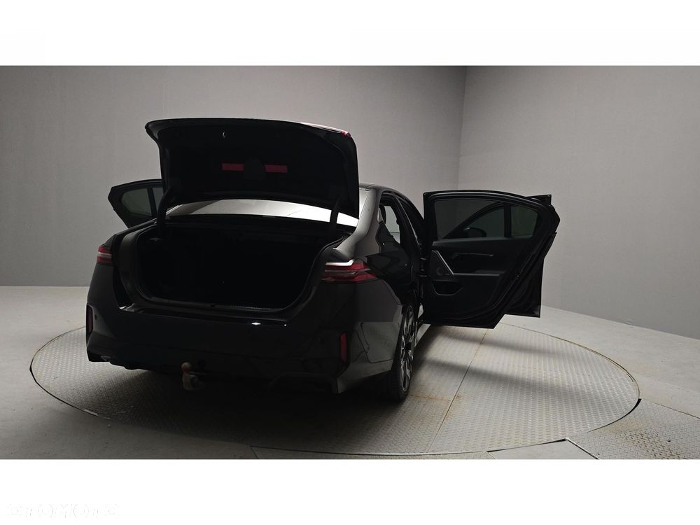 BMW Seria 5 - 12