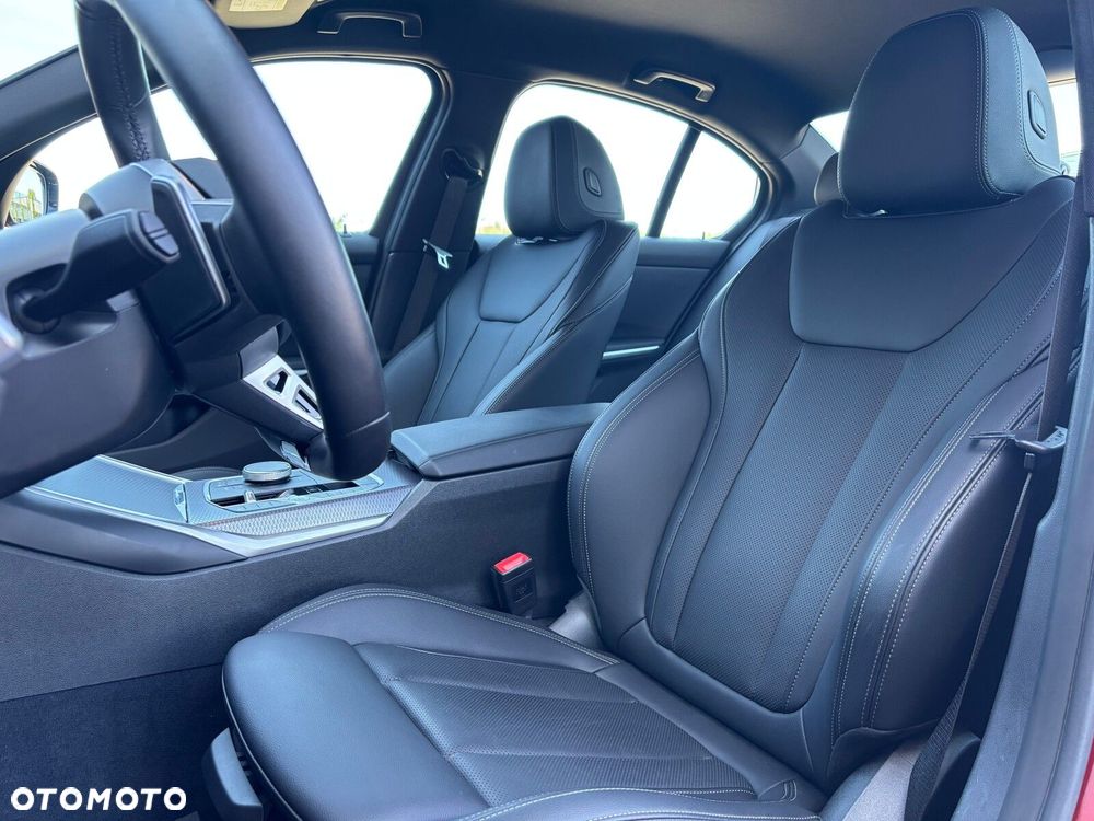 BMW Seria 3 318i M Sport - 15