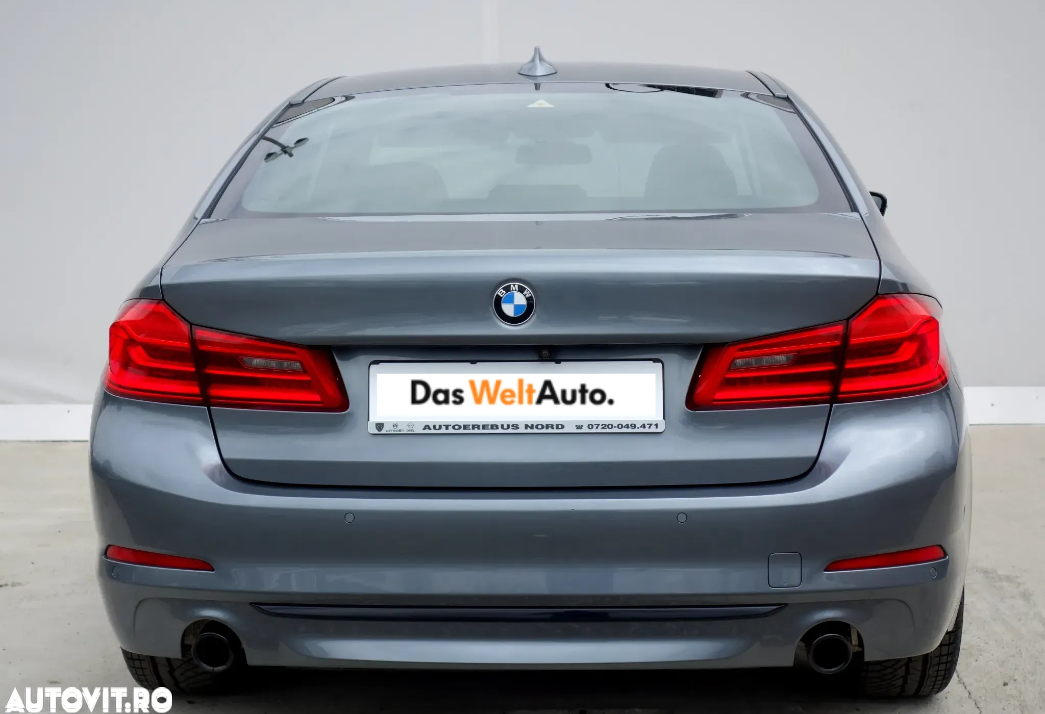 BMW Seria 5 520i AT - 13