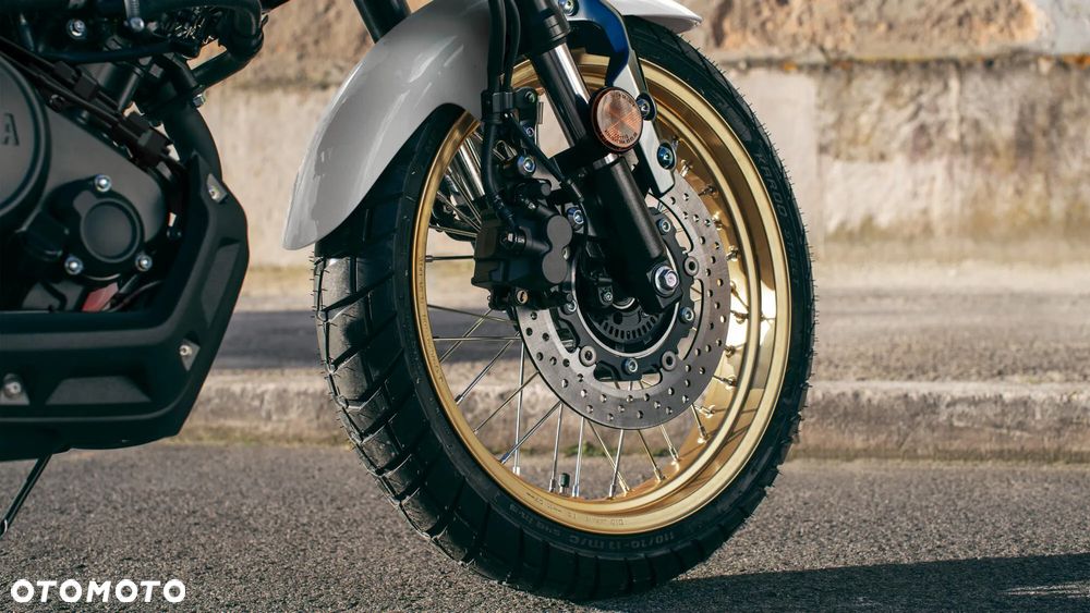 Yamaha XSR - 9