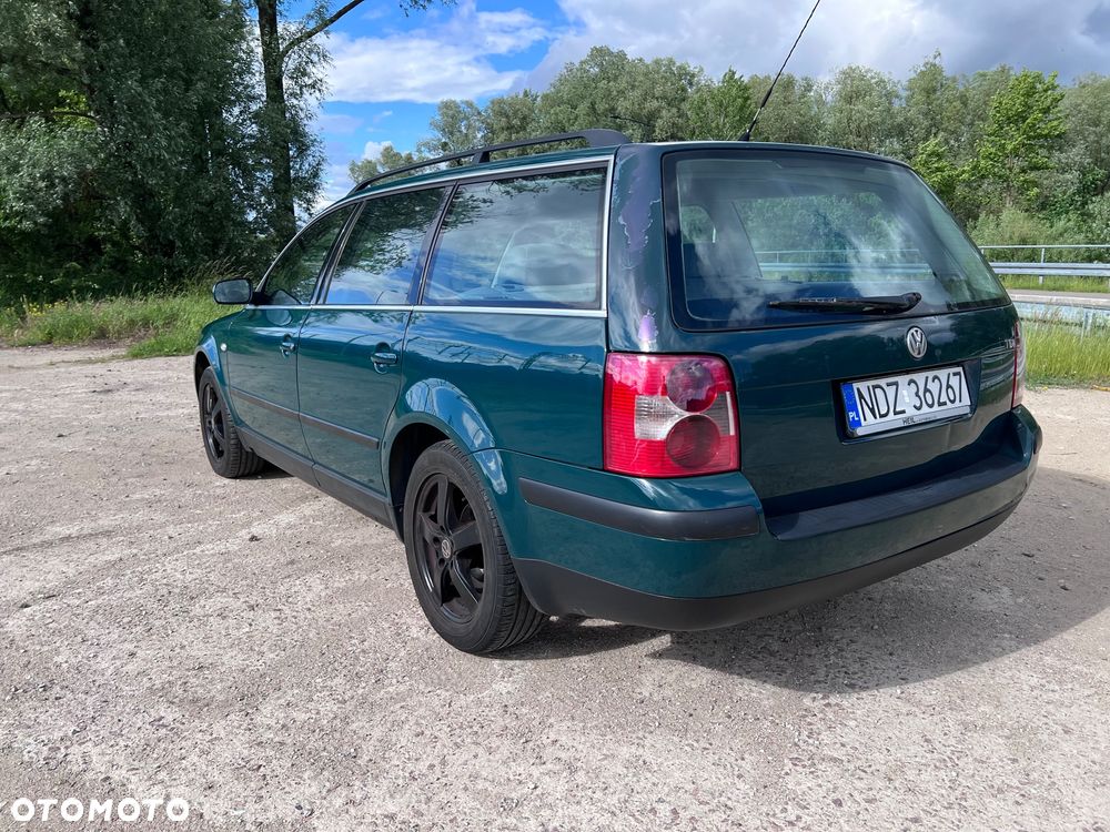 Volkswagen Passat 1.9 TDI Basis - 4