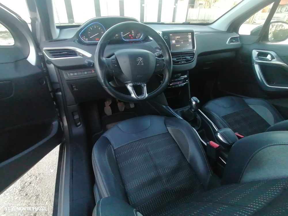 Peugeot 2008 1.4 HDi Active - 9