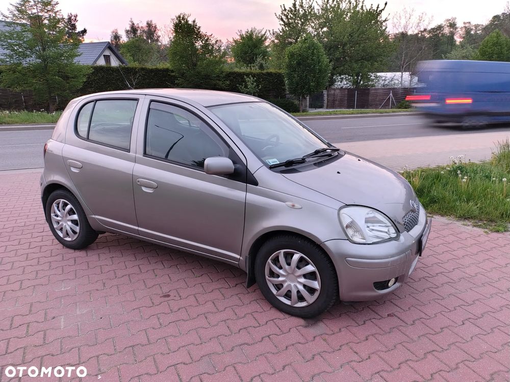 Toyota Yaris 1.4 D-4D Sol - 2