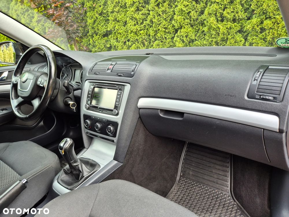 Skoda Octavia 1.6 TDI Ambiente - 38
