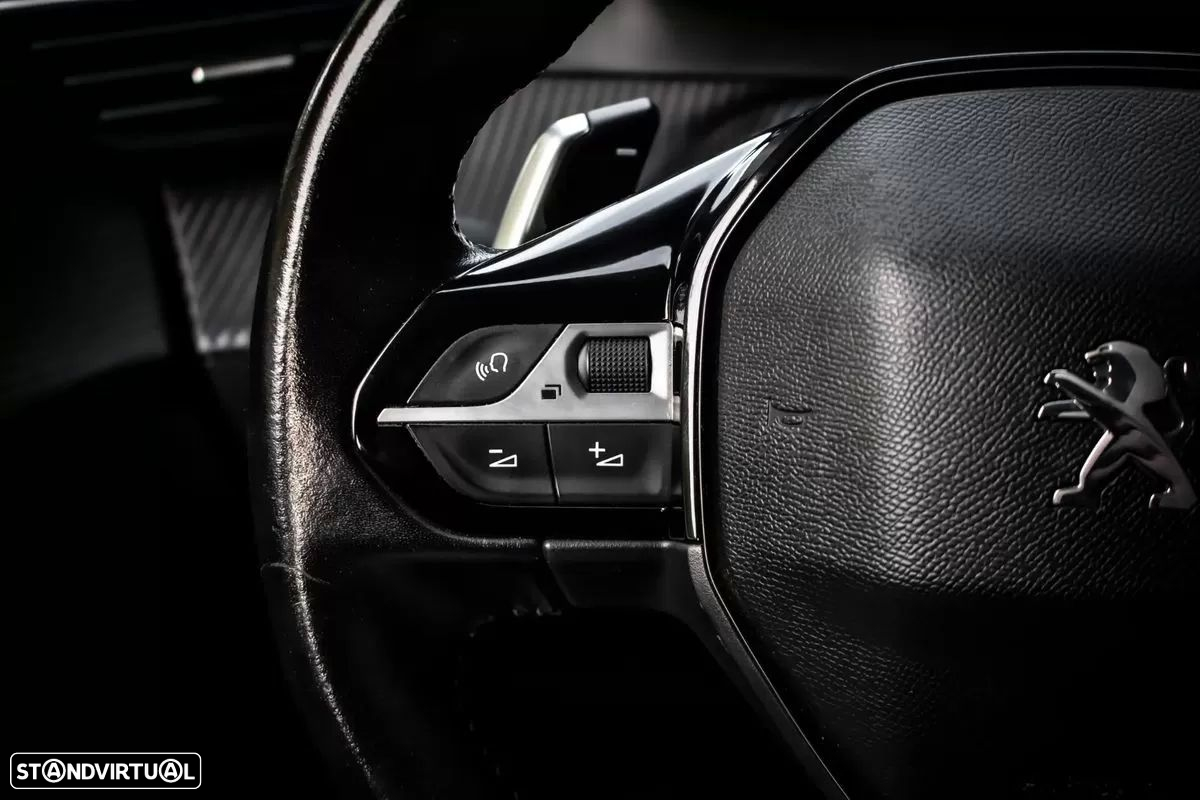 Peugeot 208 1.2 PureTech Allure EAT8 - 14