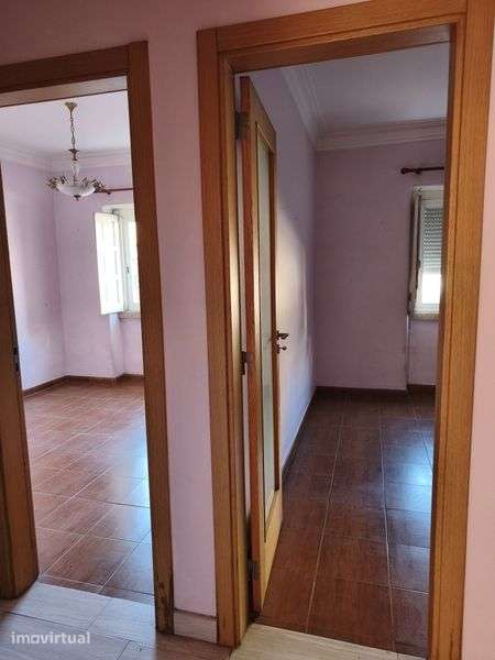 T2 com logradouro de 40 mts², Venteira Amadora - Grande imagem: 3/12