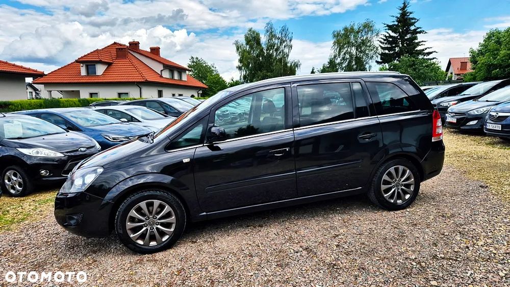 Opel Zafira 1.8 Cosmo EU5 - 21