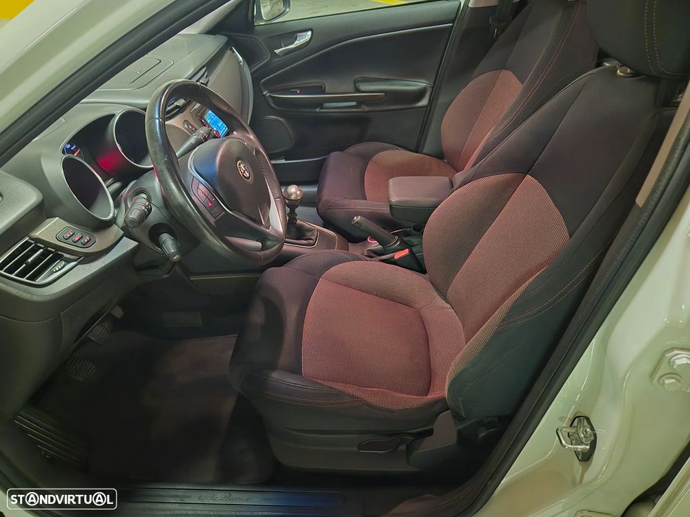 Alfa Romeo Giulietta 1.6 JTDm Impression - 20