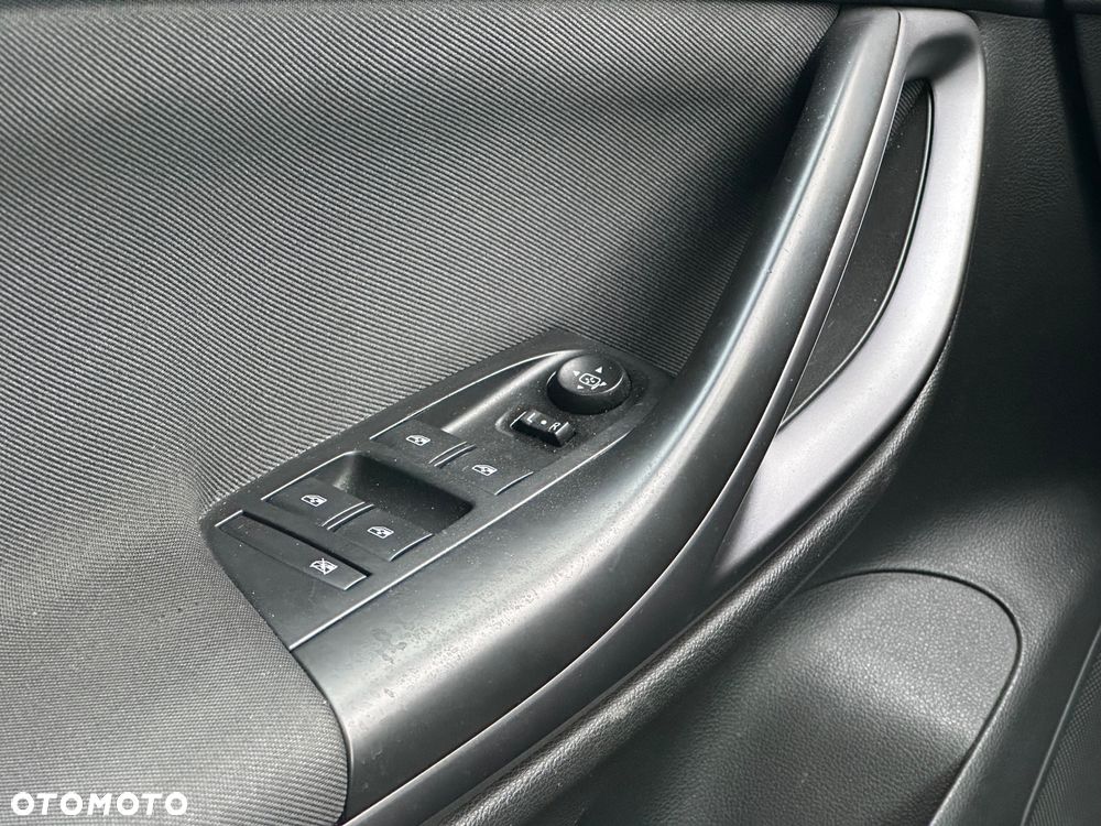 Opel Astra 1.6 BiTrb D (CDTI) Start/Stop Innovation - 35
