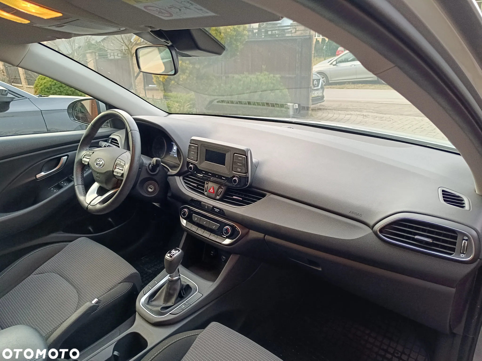 Hyundai i30 1.5 DPI Classic + - 10
